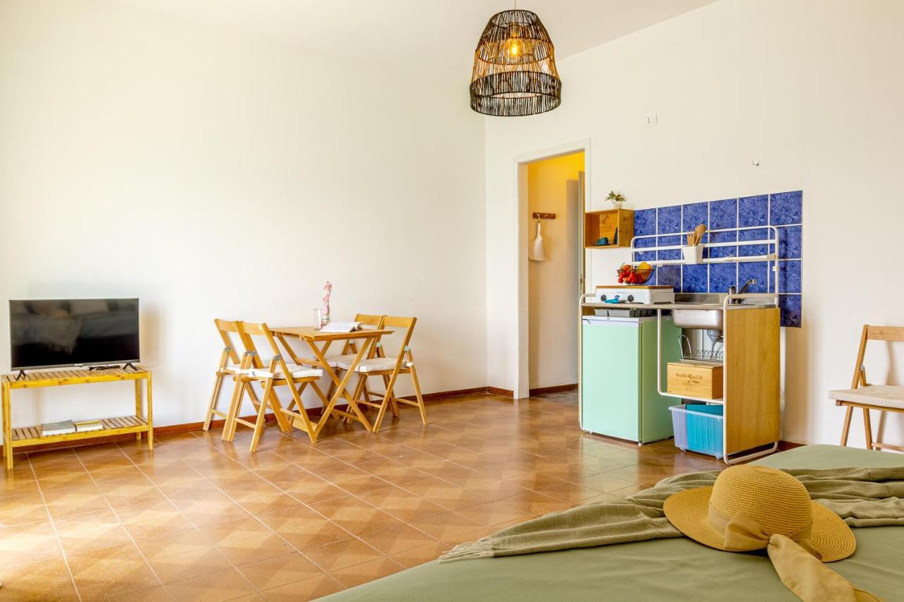 Mari Sea Home Giardini Naxos Bagian luar foto