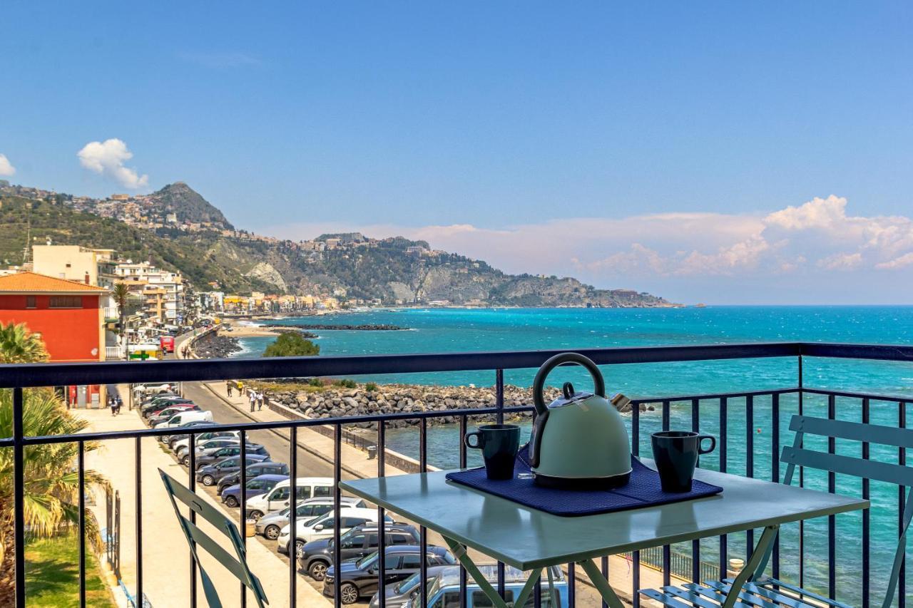 Mari Sea Home Giardini Naxos Bagian luar foto